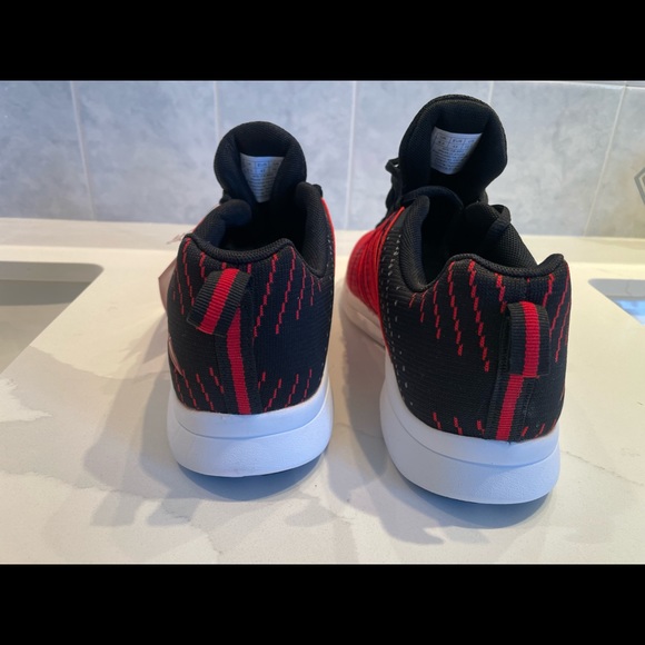 Ferrari one pair of Michael Schumacher Ferrari shoes. size euro 43 or CDN 10. - Picture 6 of 10